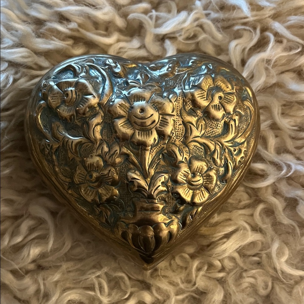 Vintage Brass Heart-Shaped Floral Lidded Trinket Box Valentines